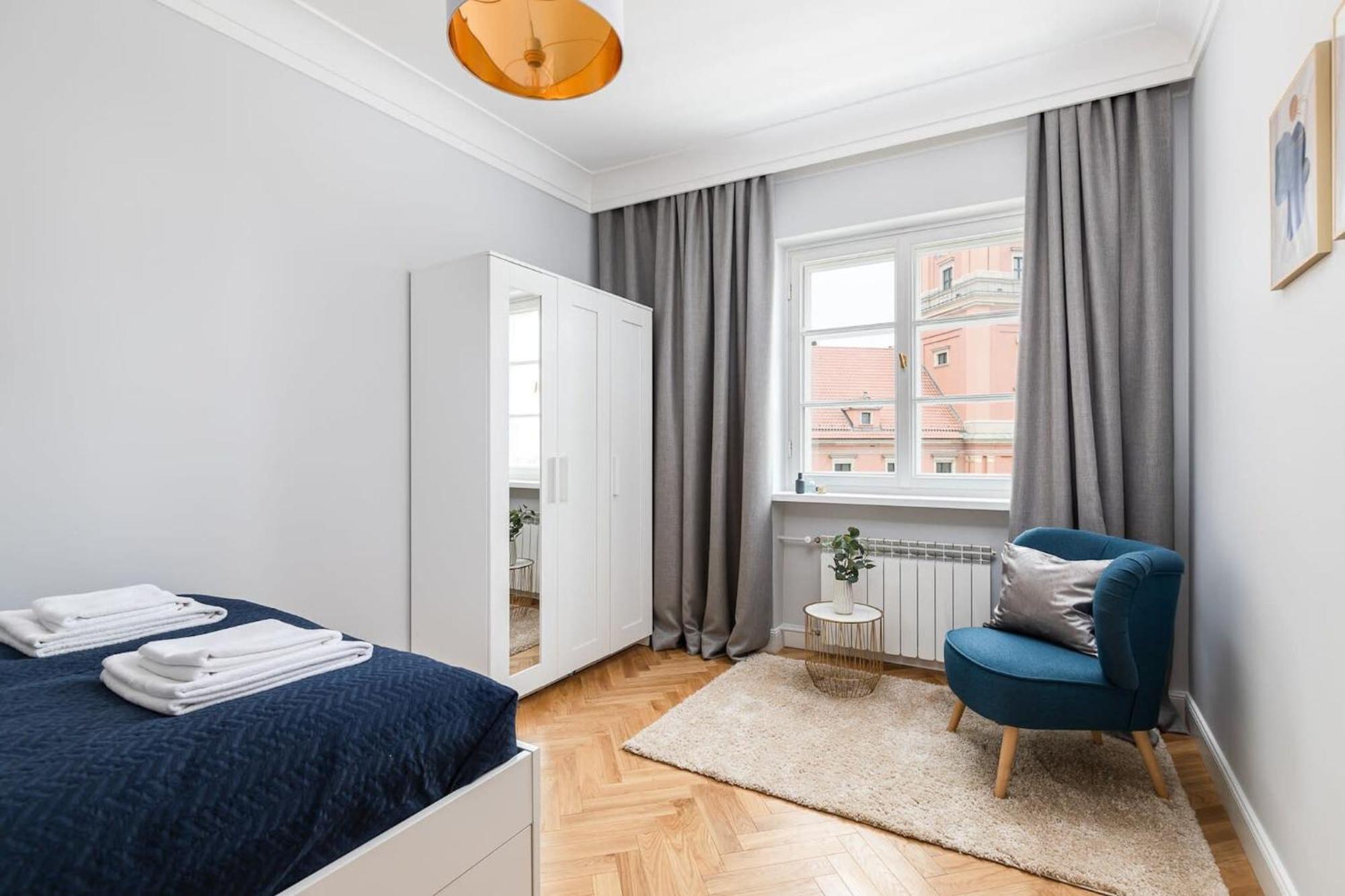 Plac Zamkowy - Apartment With City View By Noclegi Renters Warszawa Eksteriør bilde